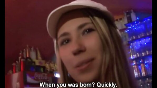 Qara diler öz nəhəng boneri ilə bimbo sarışın qane edir