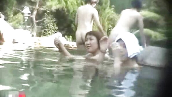 Qara qız ağ ustası ilə əsarət cinsi əlaqədə olur