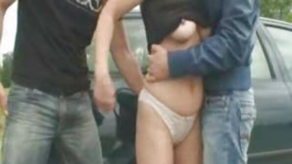 Seksual ana qızı ilə birlikdə isti üçlük edir