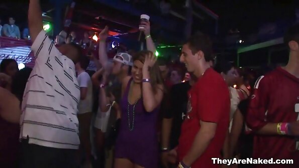 Sevimli Marselina Fiore sərt seksdən sonra kremlənir