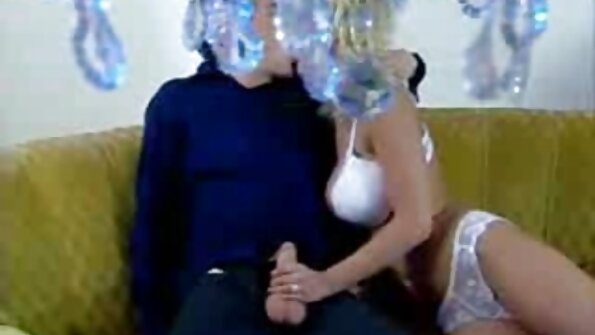 Sarışın babe Alina West böyük pecker sürmək